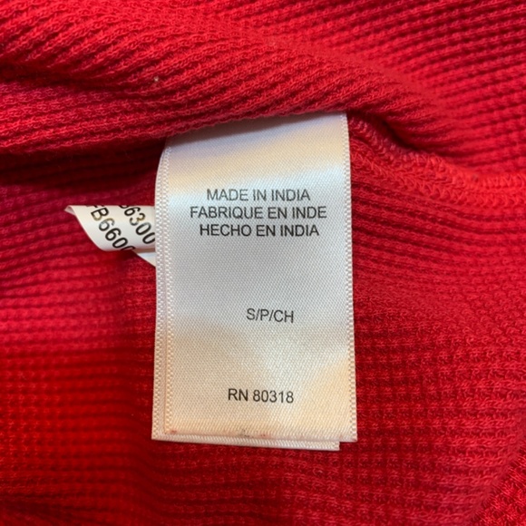 Lucky Brand Waffle Knit Henley Size Small Jester Red Cable Knit Sweater Sleeve - Picture 12 of 14